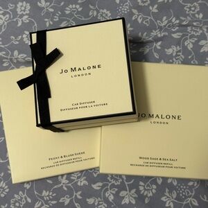 Jo Malone Cream and Black Gift Set